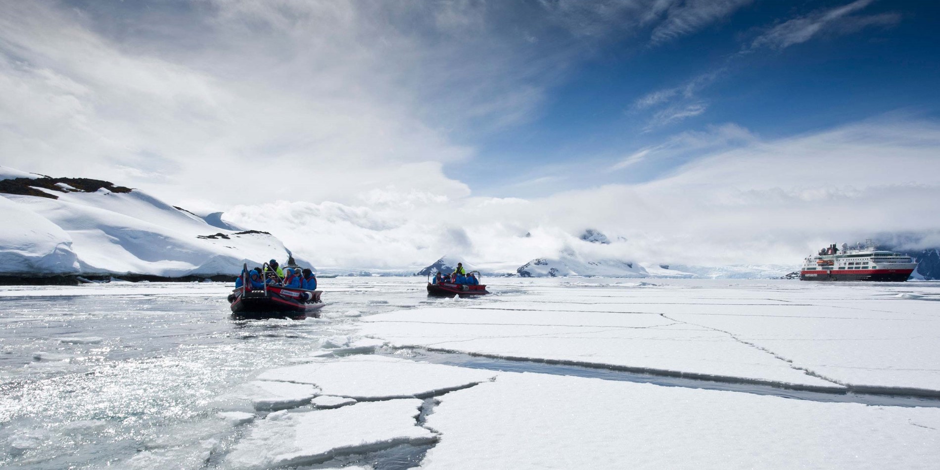 The Expedition team will seize opportunities to take you ice cruising to various landing sites in Antarctica, depending on the ice and wind conditions.