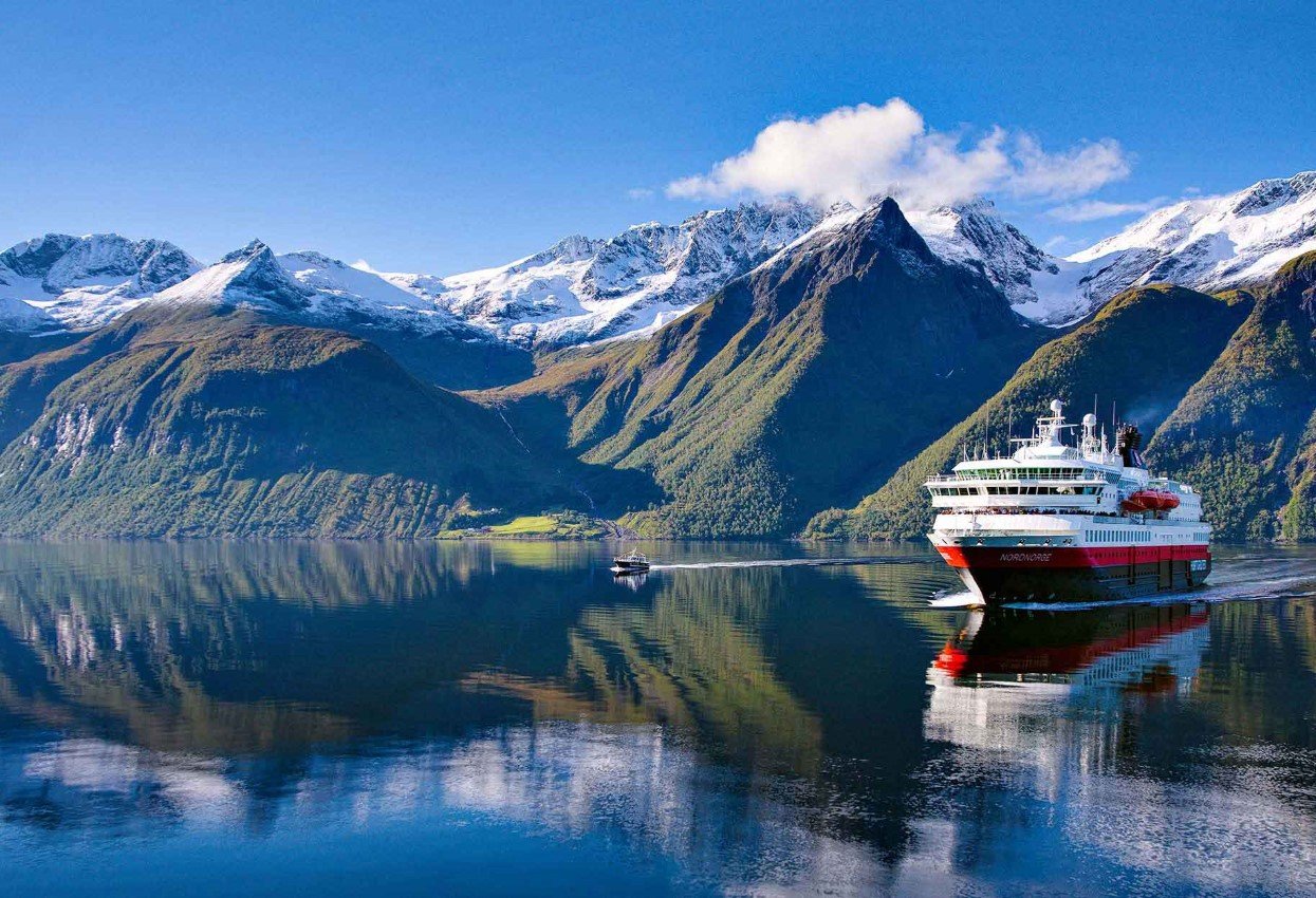 Включи норвегию. Фьорды Норвегии. Hurtigruten. Путешествие по фьордам Норвегии. Норвежские фьорды круиз.